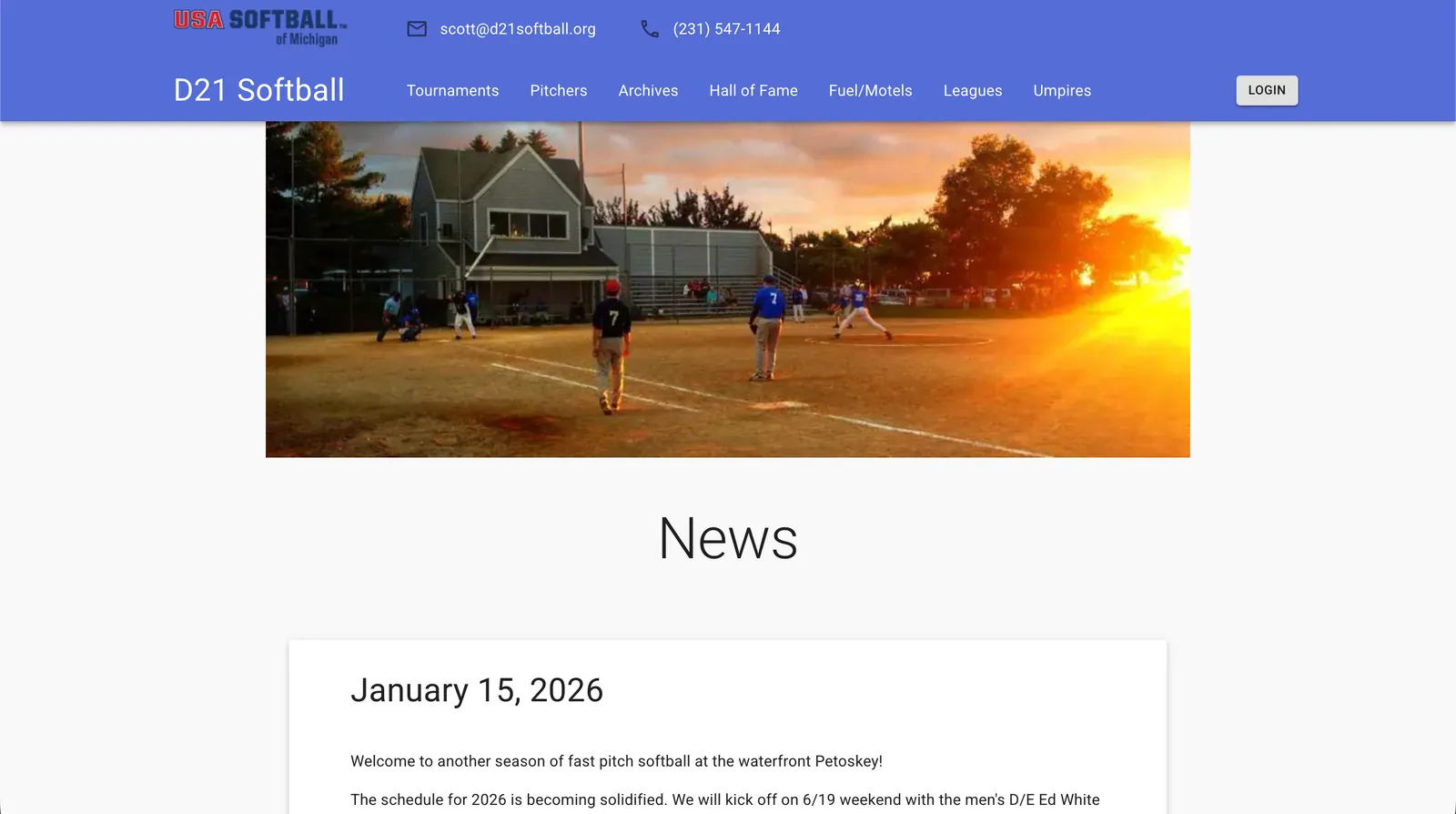 D21 Softball website featuring a local game at sunset